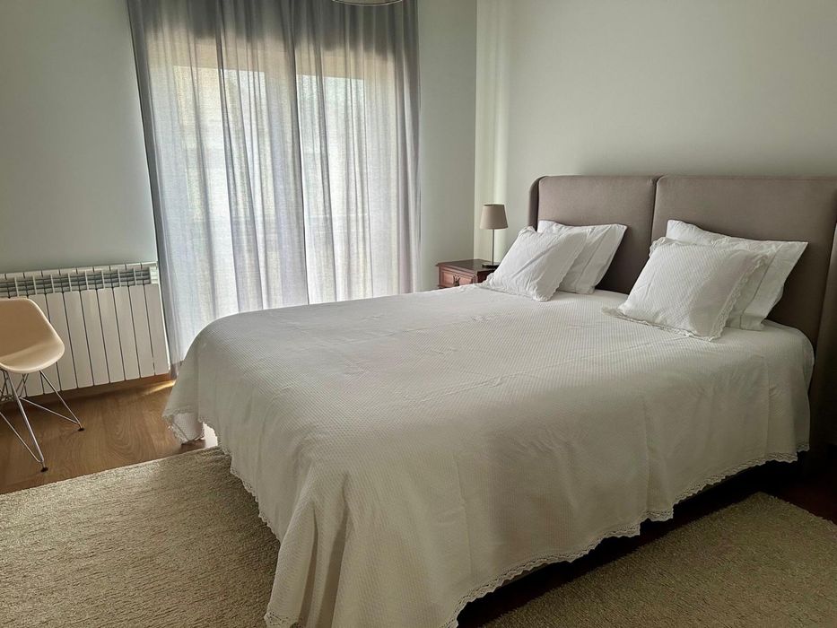 Apartamento T3 em Arganil RC c/ Garagem Box e Aquecimento Central