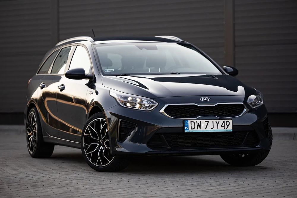 Kia Ceed CRDI |Krajowy | Bezwypadkowy | dobre wyposażenie | ekonomiczny | FV23%
