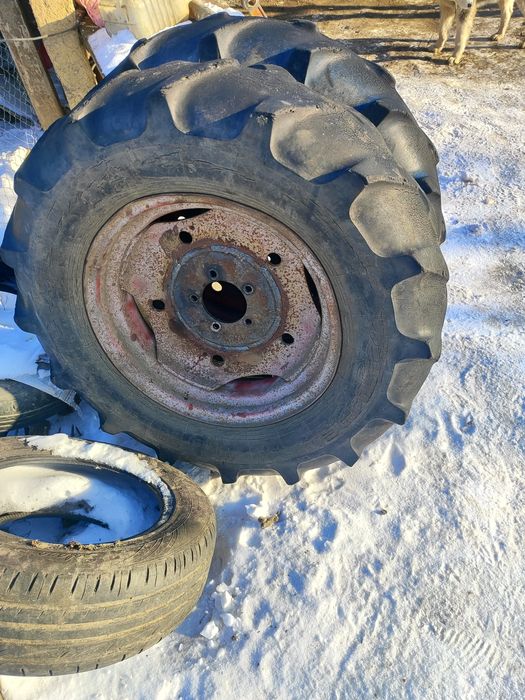 Колеса уаз р20  тракторні