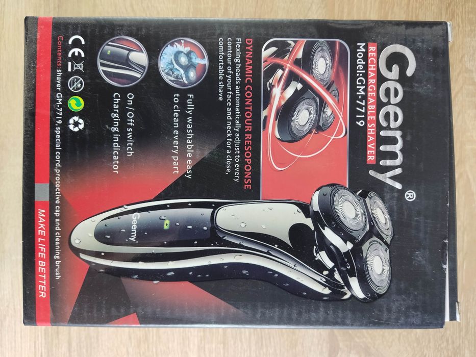 Акумуляторна електробритва GEMEI GM-7719 водонепроникна 4640