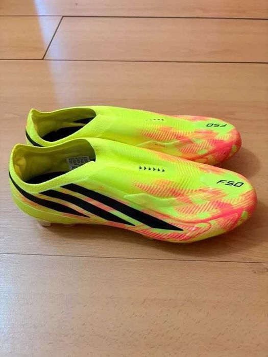 Chuteiras novas Adidas F50 Hyperfast Elite MG número 40