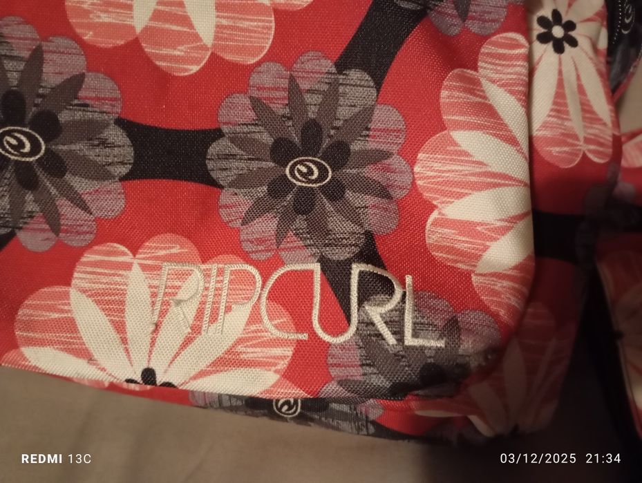 Mochila estampada com estojo