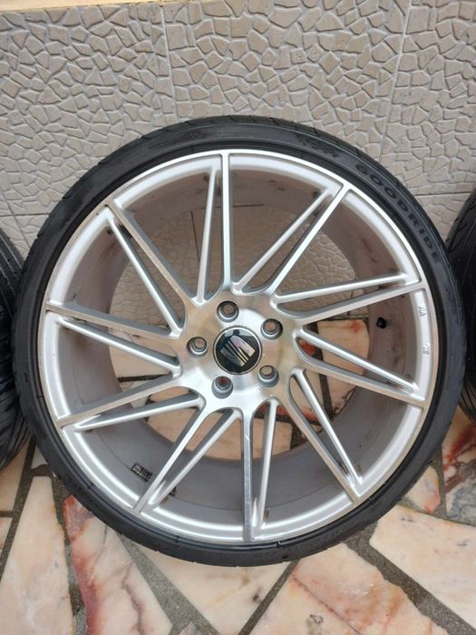 Jantes veemann 19- V-FS26 troco

19x8.5j 
19x9.5j 

2 Pneus nankang a