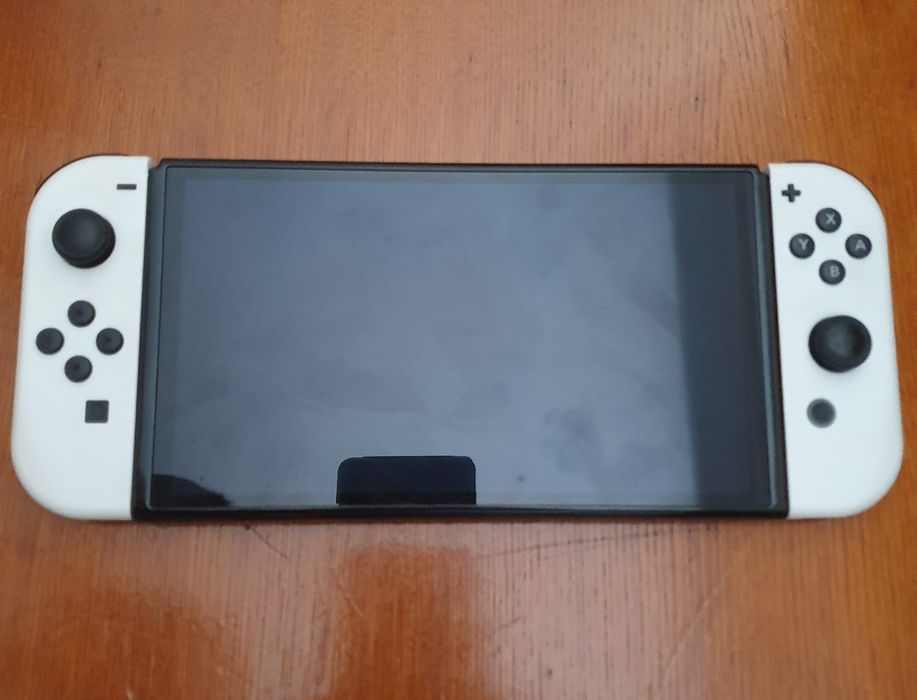 Nintendo Switch Oled como nova