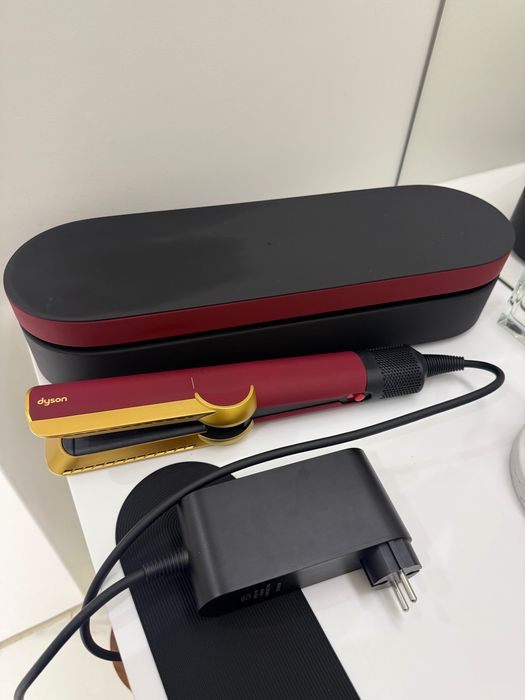 Dyson Airstrait Red Velvet/Gold