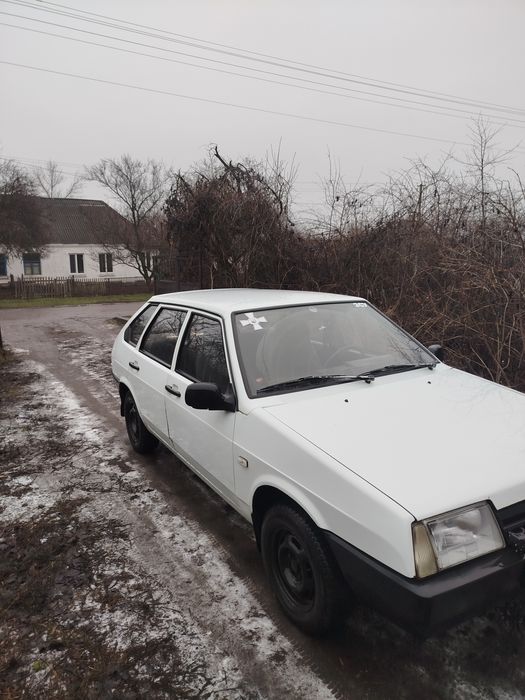 Продам ВАЗ 2109 все працює сів поїхав