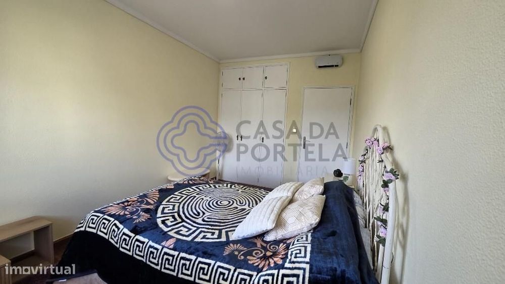 Apartamento T2 com garagem, jardim privativo e excelente localização