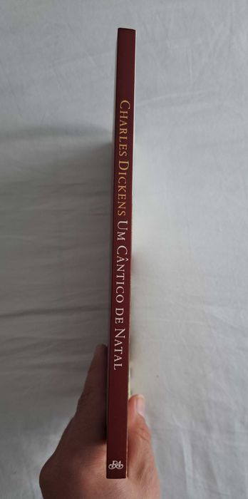 Livro - Um Cântico de Natal - de Charles Dickens