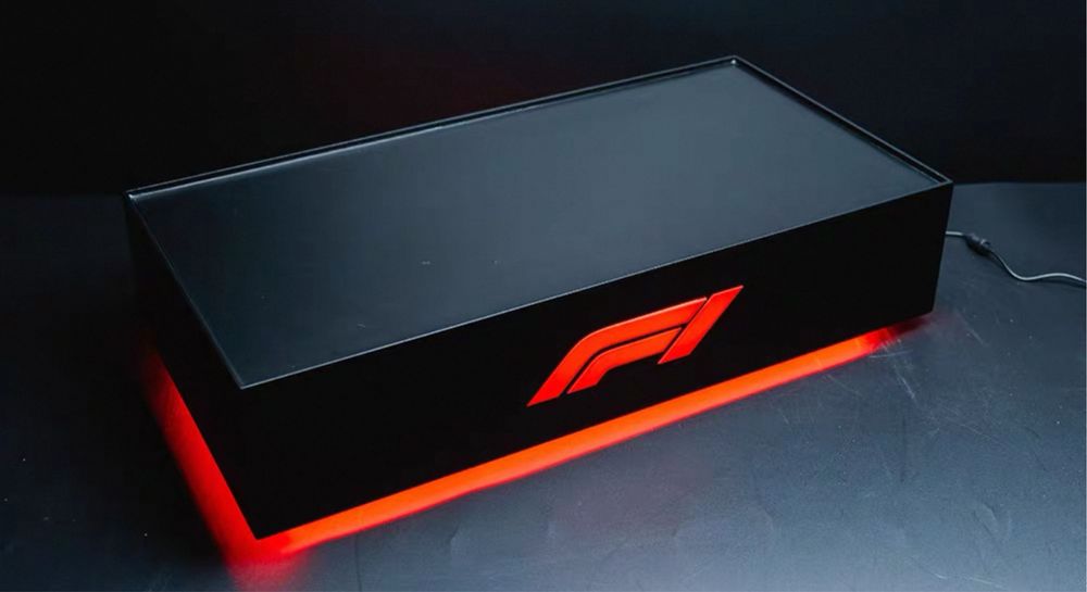 Expositor iluminado para carros F1