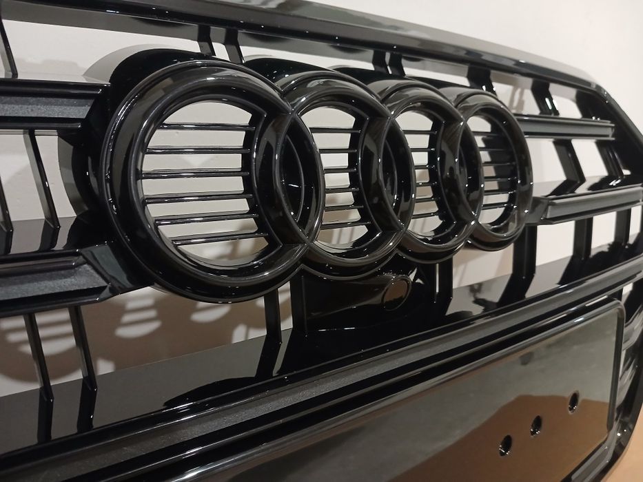 Решетка радиатора Audi Q5 80a стиль SQ5 решітка решотка гриль