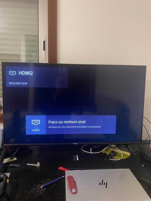 Smart TV HISENSE 40” pouco usada