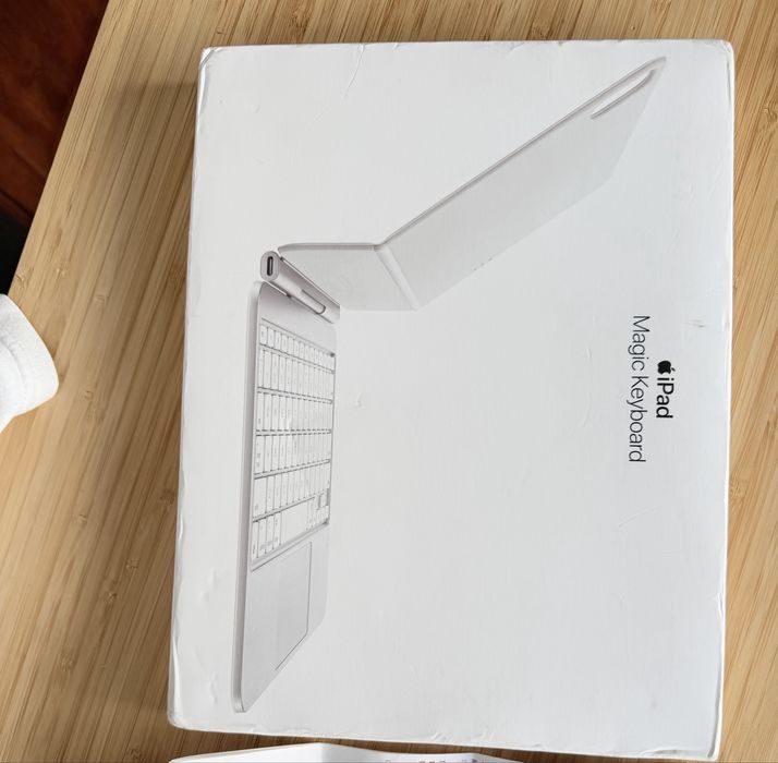 Capa ORIGINAL Apple com teclado
