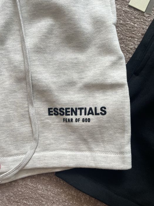 Шорти Essentials