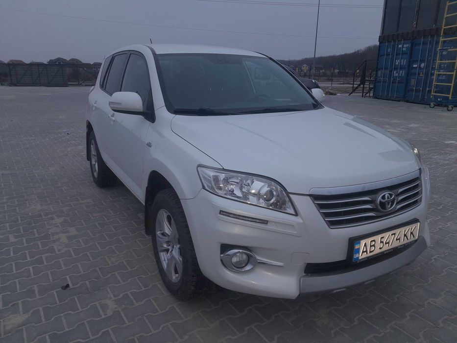 Тойота раф 4 2013 рік