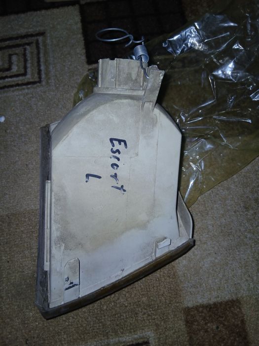 Продам бачок омыватель на форд эскорт