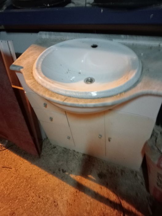 Móveis sala e casa de banho