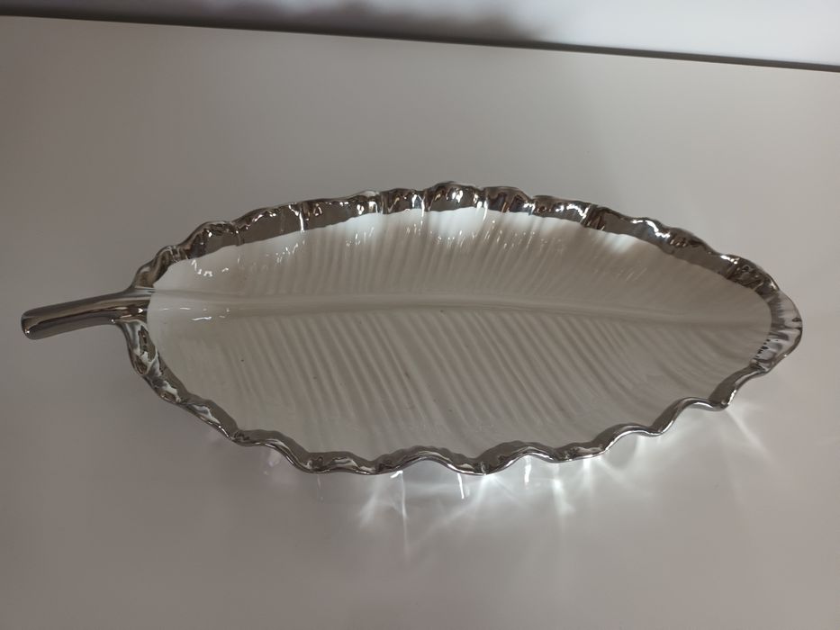 Prato decoração em forma de folha