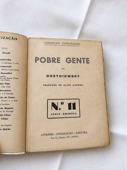 Livro Dostoiéwski – Pobre Gente Colecção Civilização – Série Amarela n.º 11