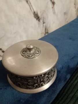 Szkatułka na biżuterię vintage