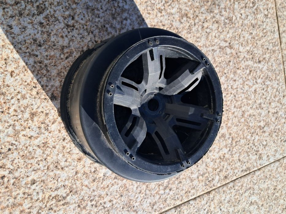 Traxxas xmaxx rodas peneus