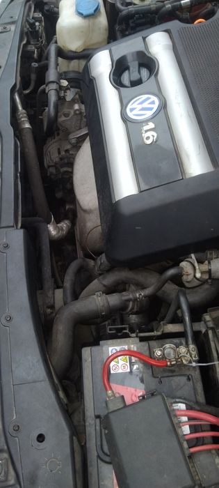 Машина Volkswagen Golf
