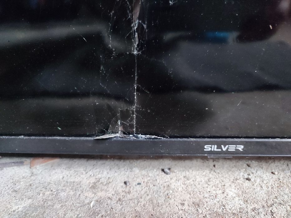Televisão SILVER para peças