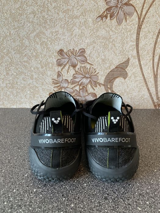 Кросівки для тренувань Vivobarefoot Motus Strength.