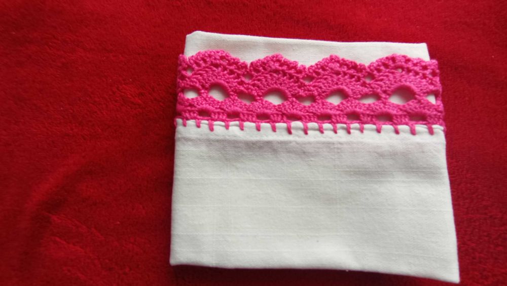 Pano de cozinha com barrado crochê