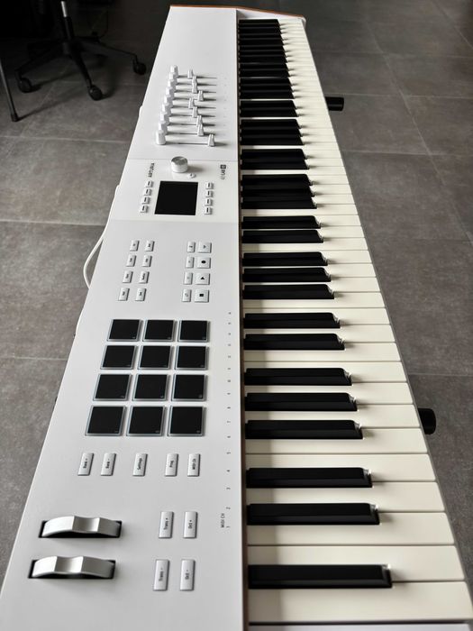 Teclado Arturia KeyLab Mk3 88 Branco COMO NOVO