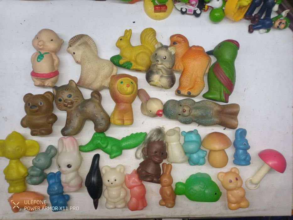 Солдатики пластмасові
