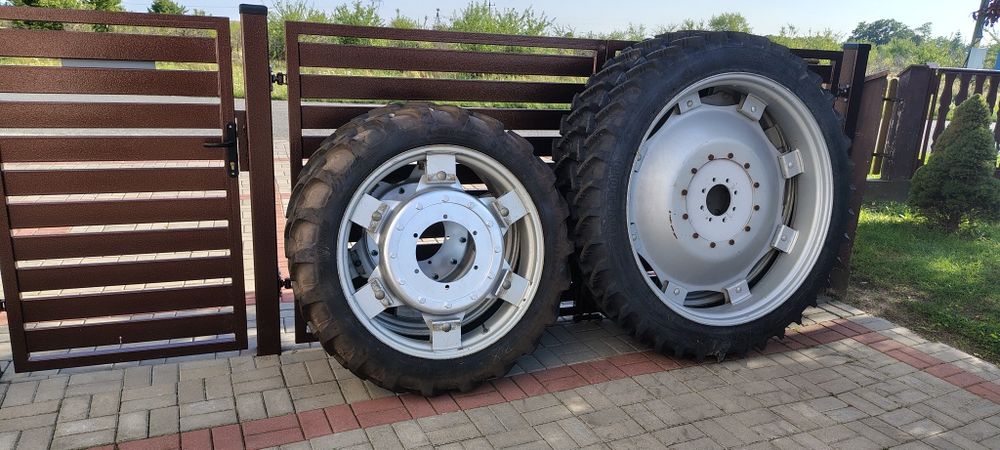 Koła wąskie międzyrzędowe 210/95 R32 i 230/95 R44 New Holland, Case