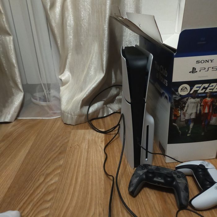 Playstation 5 з 2 джойстиками полностью новая+ новый  Backbone Ipone