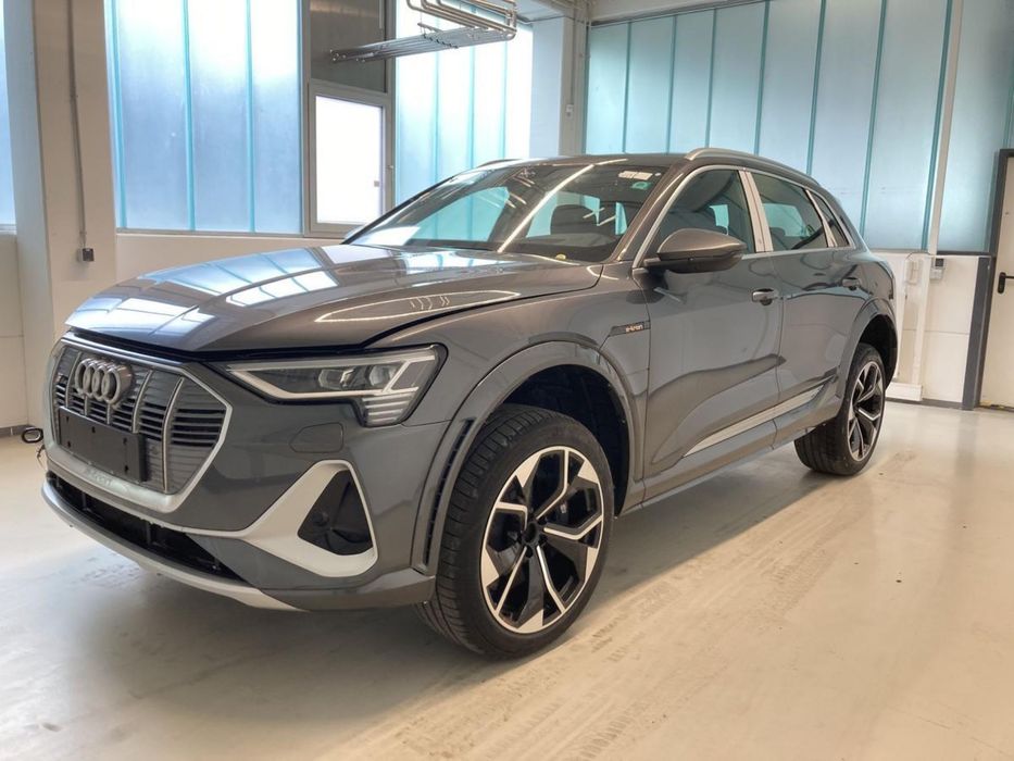 Капот Ауди Audi Ауді E Tron Етрон без пробігу
