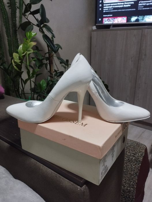 Туфлі весільні .