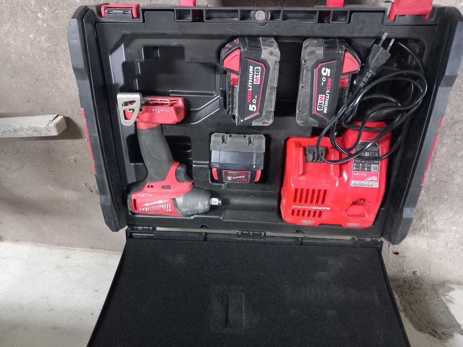 Vende-se Máquina impacto M18 ONEFHIWF12 MILWAUKEE