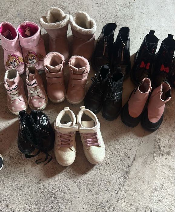 Roupa e Calcado de Menina dos 1 aos 6 anos a partir de 1€ ate 10€ por peca