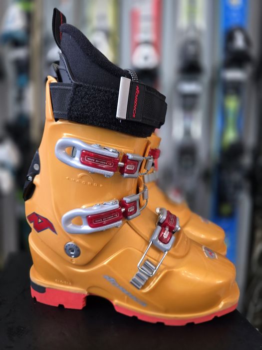 NOWE firmowe Mega buty narciarskie  wkładka 24 cm 37-38.Skitur
NOWE fi