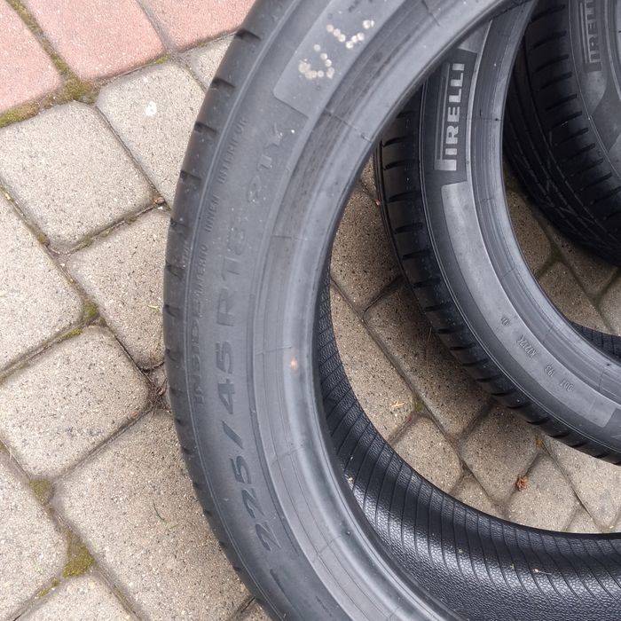 opony jak nowe 4 szt.225 /45/ 18 Pirelli  cinturato P7 2021 rok