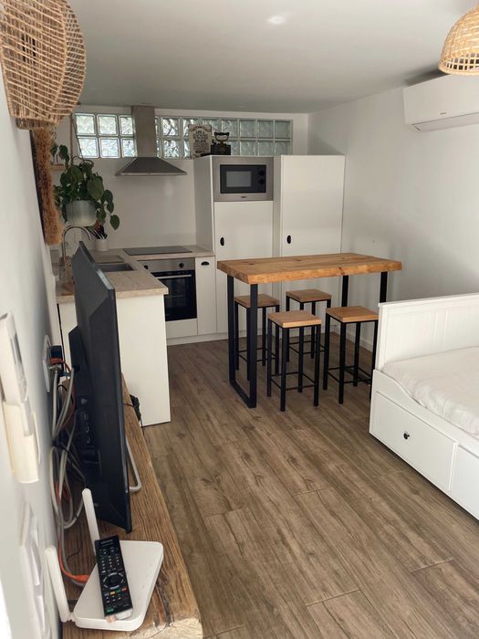 Cozy Duplex Apartment - Fully Equipped & All Bills Included