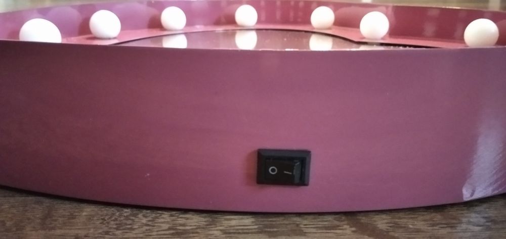 Lustro w kształcie serca do zawieszenia