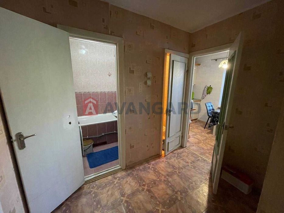 Продаеться 1-кім квартира. Бородинський