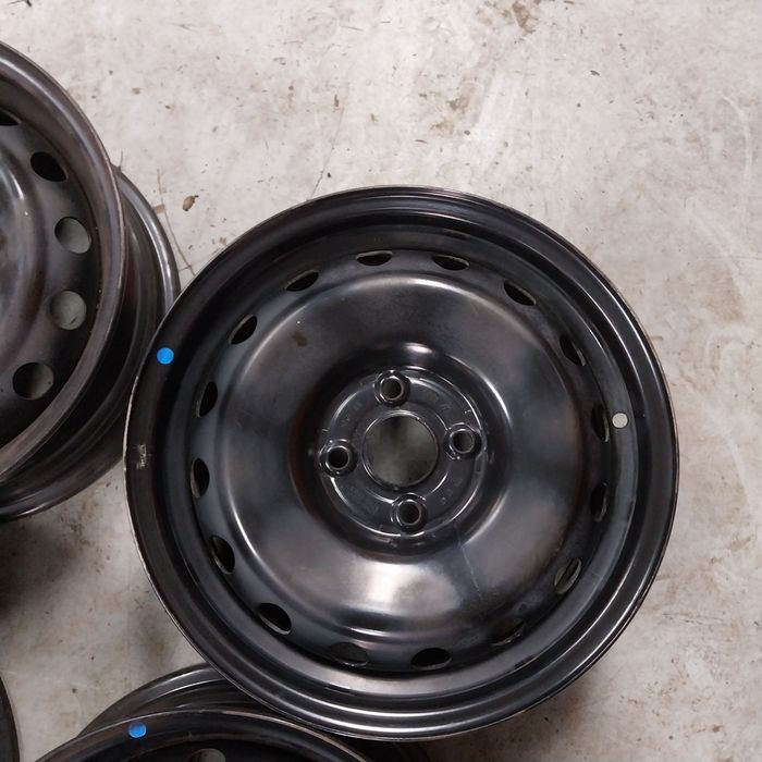 Oryginalne Felgi Stalowe Hyundai R15 4x100 6J ET 47