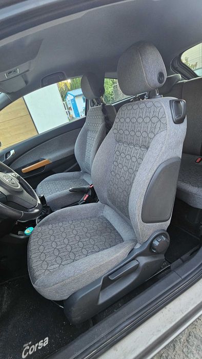 Samochód osobowy Opel Corsa
