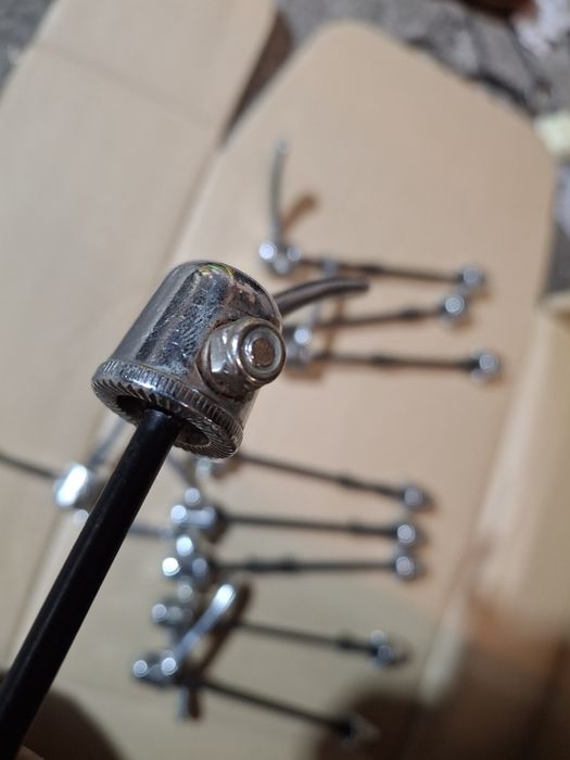 Szybkozamykacz zacisk koła przód 10 sztuk