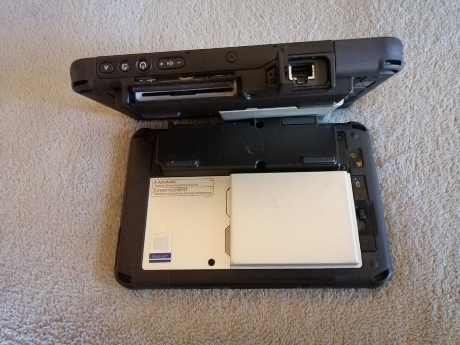 Warsztatowy Panasonic 7" FZ-M1 M5-6 gen
Win 11/10
8GB 512SSD
USB LAN S