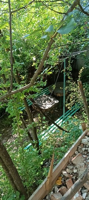 Продам гараж біля тойота з двориком