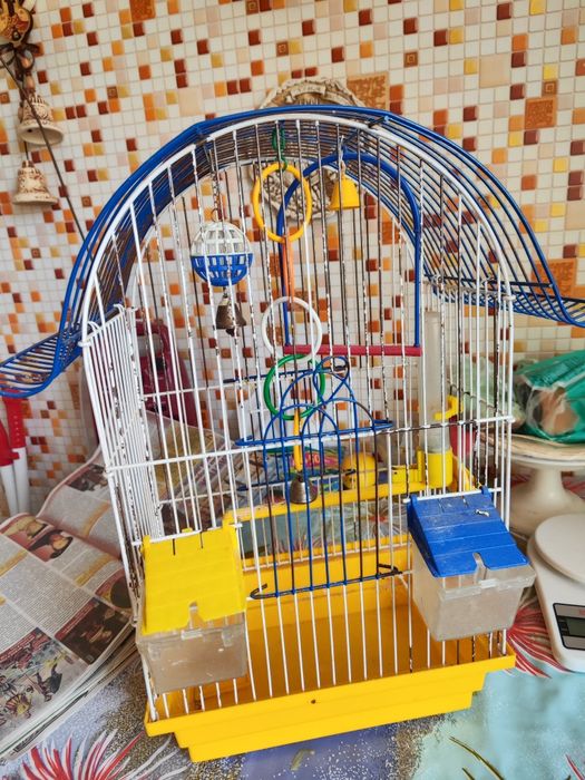 Продам клетку для птички