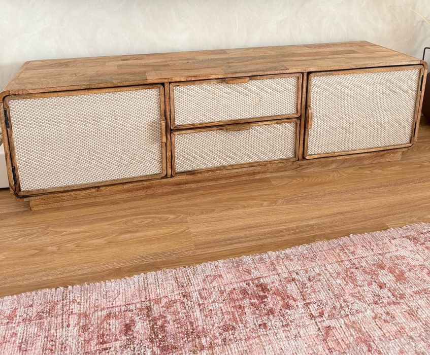 Movel de TV Sklum de madeira 160cm - Novo (1 mes de uso)