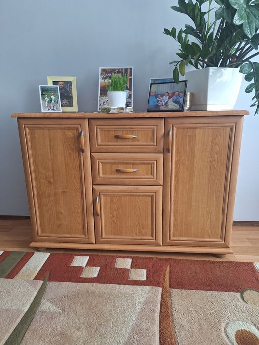 Sprzedam komodę w bardzo dobrym stanie