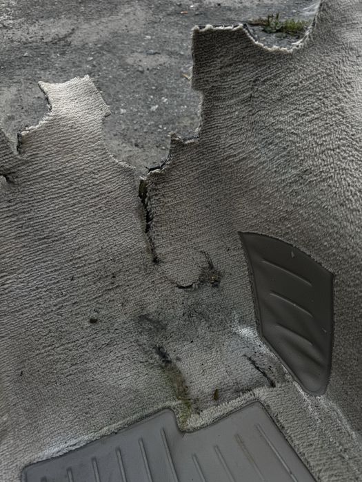 Ковёр (ковролин) бежевый бмв е30 BMW e30